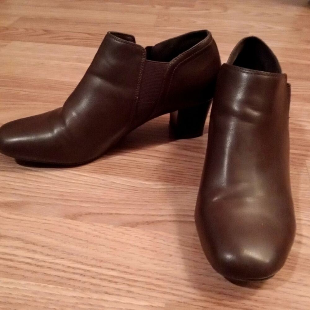 East 5th Womens Rocco Stacked Heel Booties 8.5